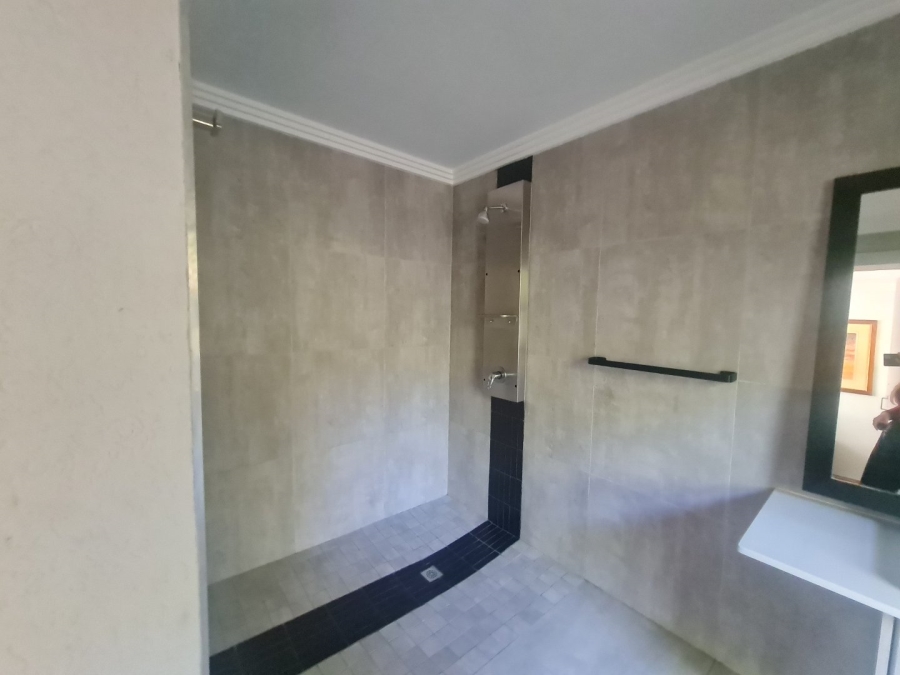 6 Bedroom Property for Sale in Waverley Free State